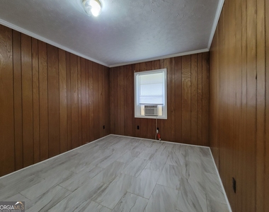 309 N Broad Street - Photo Thumbnail 5