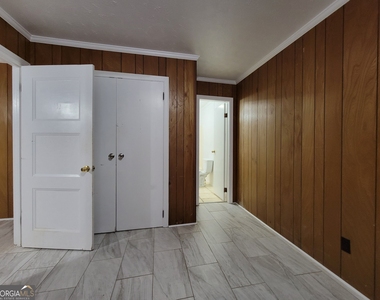 309 N Broad Street - Photo Thumbnail 6