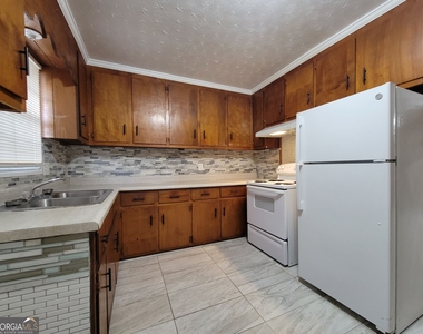 309 N Broad Street - Photo Thumbnail 4