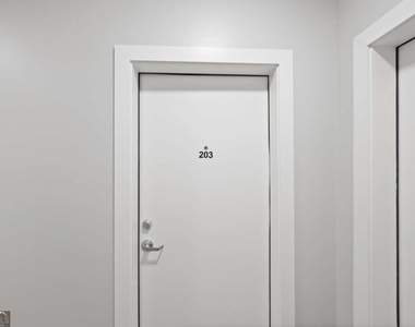 456 Flat Shoals Avenue Se - Photo Thumbnail 1