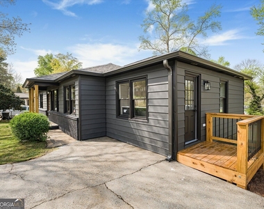 960 Pine Forest Drive Sw - Photo Thumbnail 2