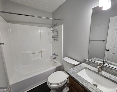 40 Peachtree Way - Photo Thumbnail 10