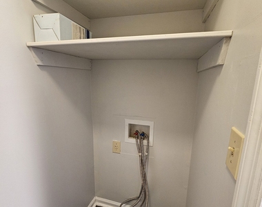 40 Peachtree Way - Photo Thumbnail 5