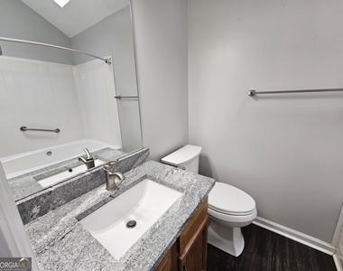 40 Peachtree Way - Photo Thumbnail 12
