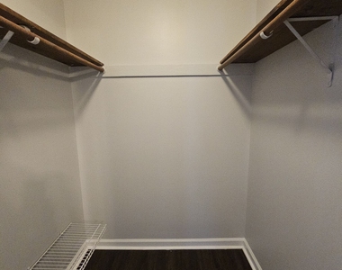 40 Peachtree Way - Photo Thumbnail 9