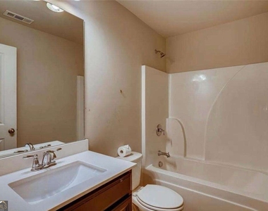 1526 Brookmere Way - Photo Thumbnail 7