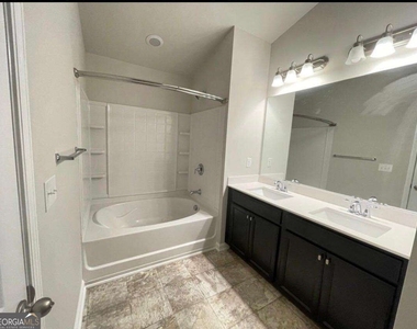 1526 Brookmere Way - Photo Thumbnail 6