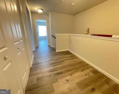 1526 Brookmere Way - Photo Thumbnail 9