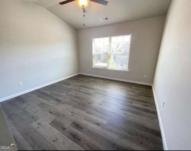 1526 Brookmere Way - Photo Thumbnail 5