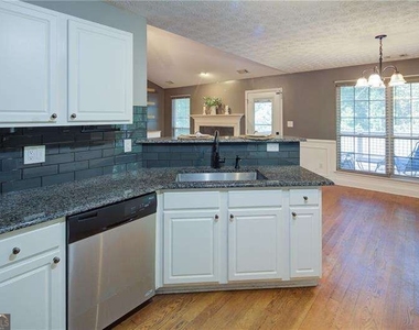4267 Rivuere Point - Photo Thumbnail 14