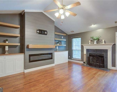 4267 Rivuere Point - Photo Thumbnail 18