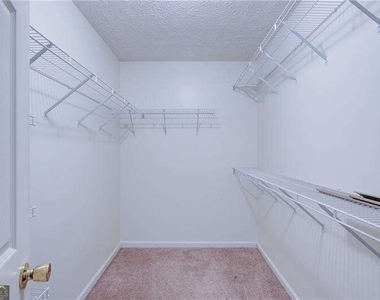 4267 Rivuere Point - Photo Thumbnail 25