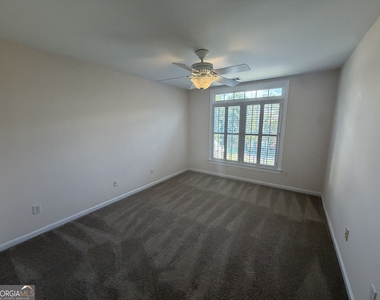 3281 Winthrop Circle - Photo Thumbnail 21