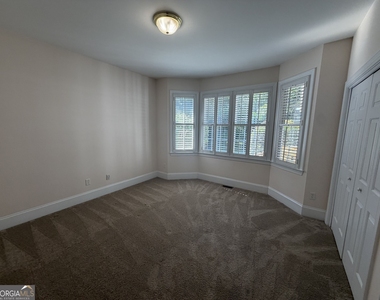 3281 Winthrop Circle - Photo Thumbnail 13