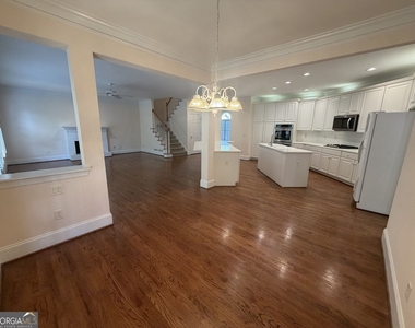 3281 Winthrop Circle - Photo Thumbnail 8