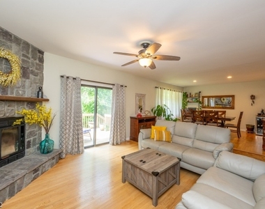 122 Sunrise Dr - Photo Thumbnail 4
