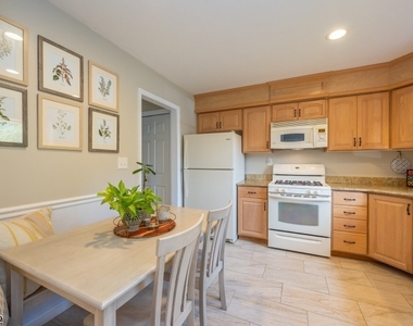 122 Sunrise Dr - Photo Thumbnail 8