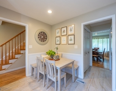 122 Sunrise Dr - Photo Thumbnail 7