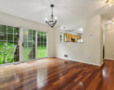 54 Plantation Rd - Photo Thumbnail 3
