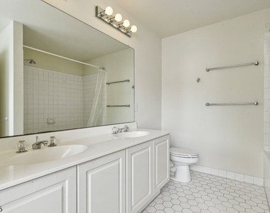 54 Plantation Rd - Photo Thumbnail 8