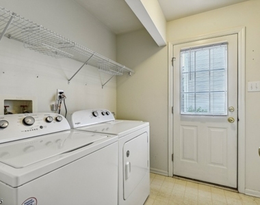 54 Plantation Rd - Photo Thumbnail 14
