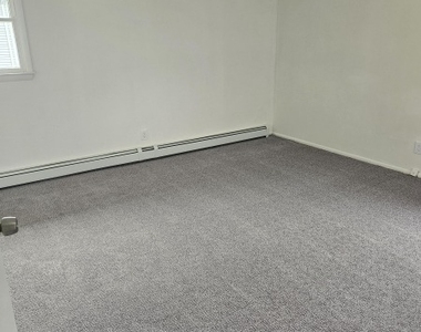 112 Ringwood Ave - Photo Thumbnail 8