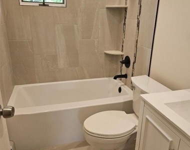 112 Ringwood Ave - Photo Thumbnail 11