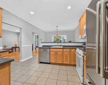 7 Pinehurst Cir - Photo Thumbnail 4