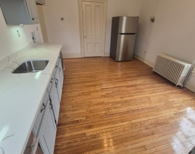 810 Old York Rd - Photo Thumbnail 15