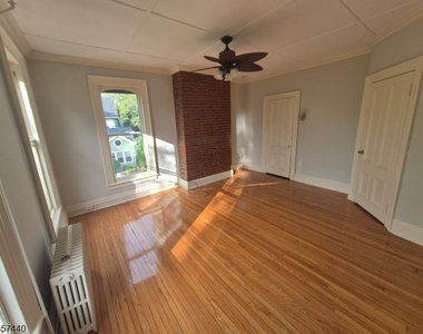 810 Old York Rd - Photo Thumbnail 12