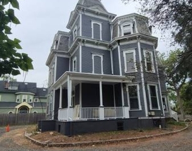 810 Old York Rd - Photo Thumbnail 6
