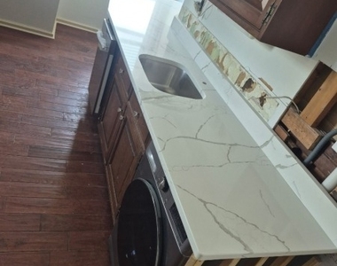 810 Old York Rd - Photo Thumbnail 7