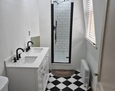 810 Old York Rd - Photo Thumbnail 3