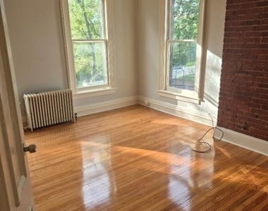 810 Old York Rd - Photo Thumbnail 16
