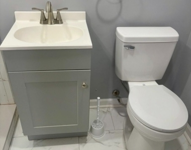 253 Washington St - Photo Thumbnail 5
