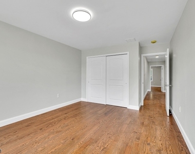 283 S Michigan Ave - Photo Thumbnail 22