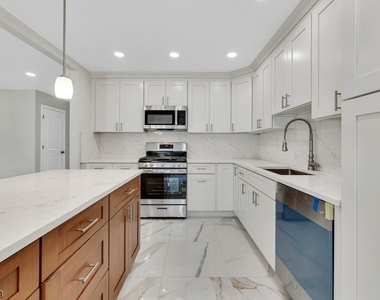 283 S Michigan Ave - Photo Thumbnail 14