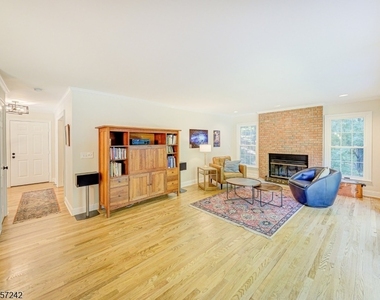 152 Woolf Rd - Photo Thumbnail 6