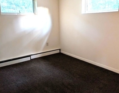 29 Brady Blvd Unit 6 - Photo Thumbnail 6