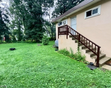 29 Brady Blvd Unit 6 - Photo Thumbnail 1