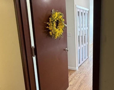 6 E Blackwell St - Photo Thumbnail 1