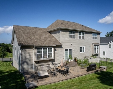 5 Pfrommer Ave - Photo Thumbnail 1