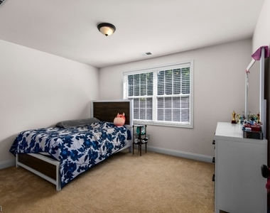 5 Pfrommer Ave - Photo Thumbnail 18