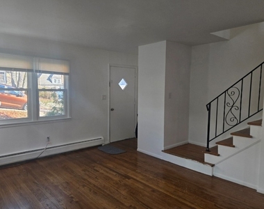 16 W Sterling St - Photo Thumbnail 4