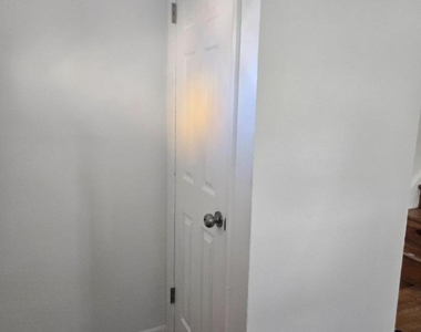 16 W Sterling St - Photo Thumbnail 5