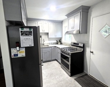 16 W Sterling St - Photo Thumbnail 9