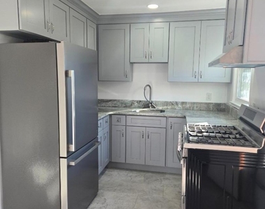 16 W Sterling St - Photo Thumbnail 10