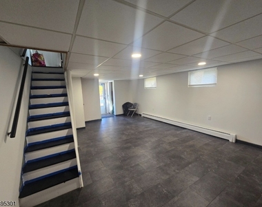 16 W Sterling St - Photo Thumbnail 32