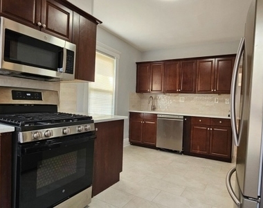 84 W Cherry St - Photo Thumbnail 2