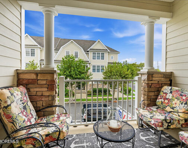 11 Whitman Terrace - Photo Thumbnail 14